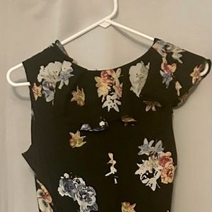 Women’s Casual Dress Express - Aline Black Floral Dress Size 8